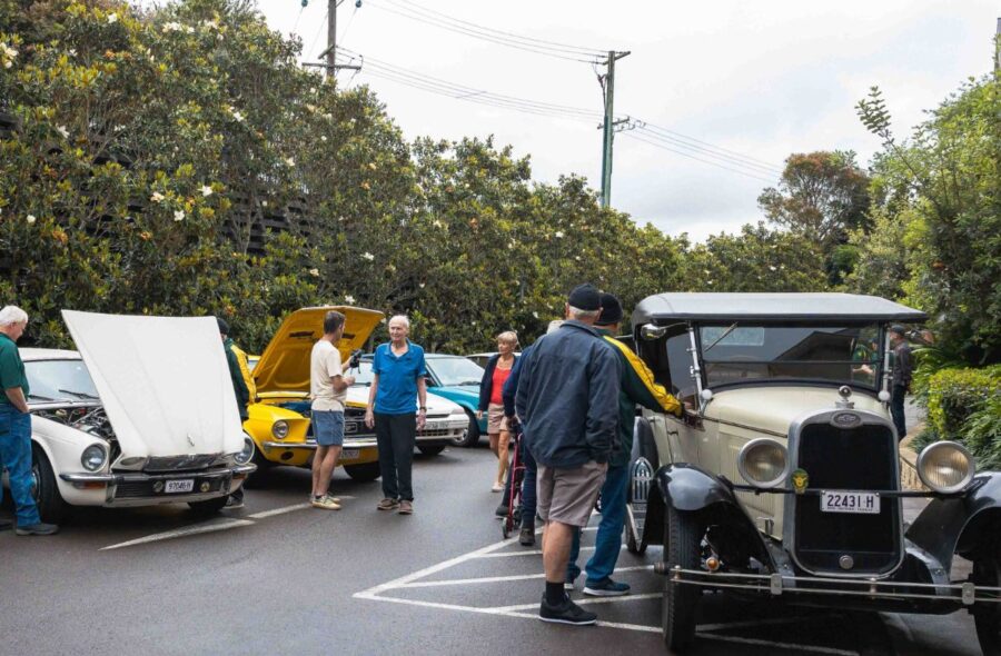 arcare aged care lisarow _car park show treats visit residents